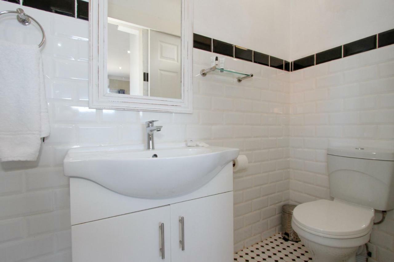 Coweys Corner Bed & Breakfast Durban Exterior foto