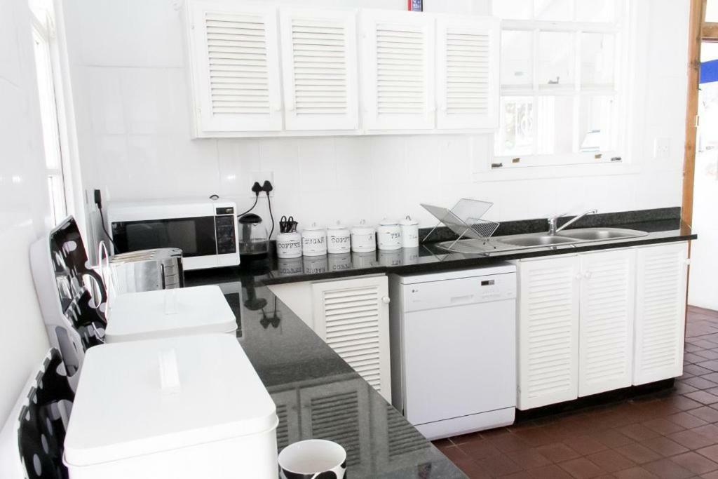 Coweys Corner Bed & Breakfast Durban Exterior foto